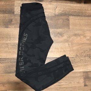 Better Bodies Camo Leggings